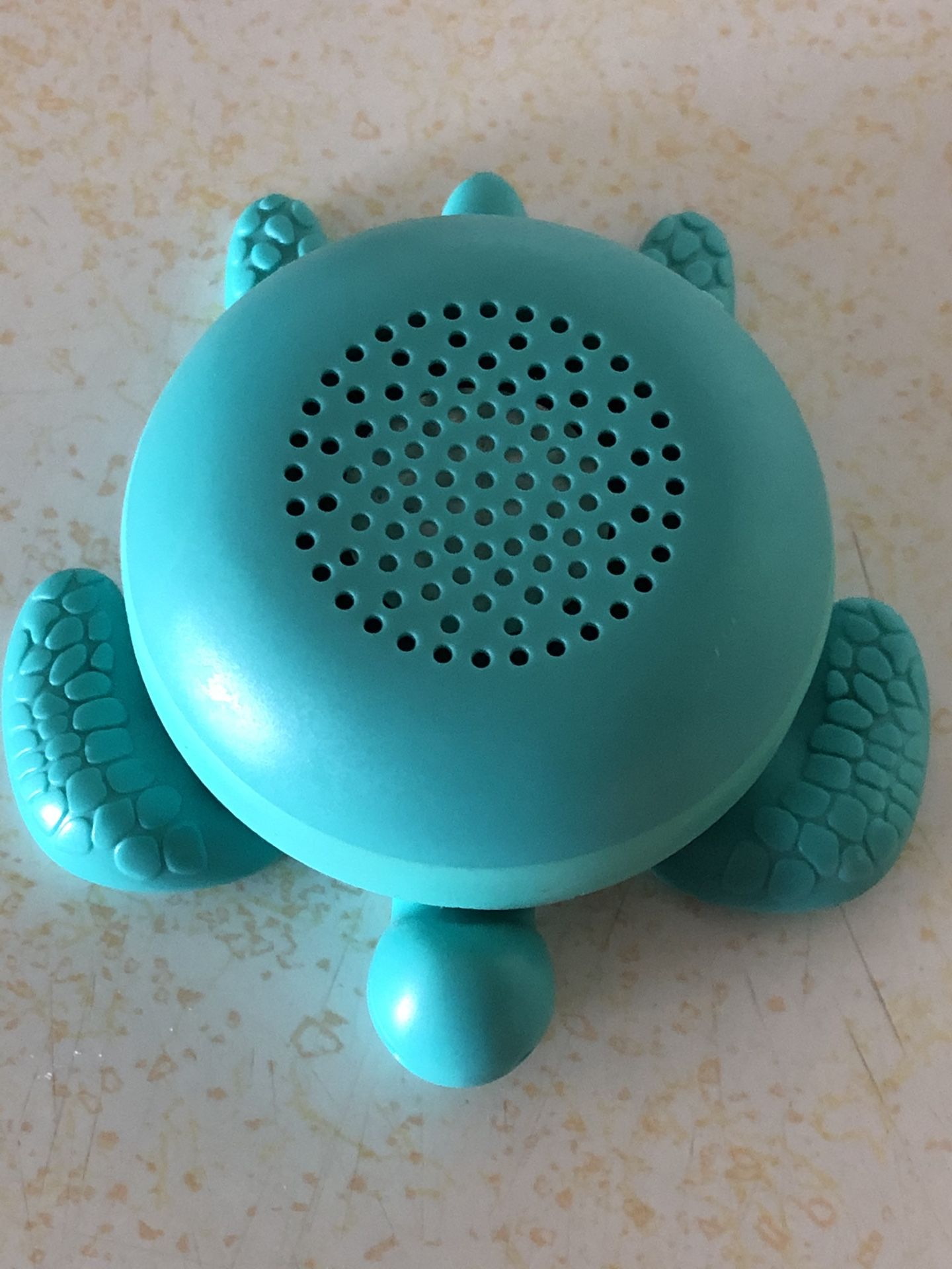 Small Kids Bluetooth Turtle Speaker w/charging cord