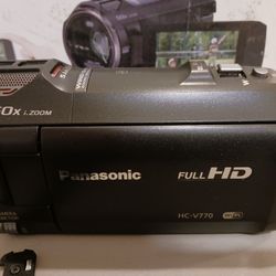Panasonic Full HD HC V770