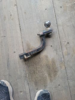 Small 1 1/4 Hitch Receiver And 2" Ball