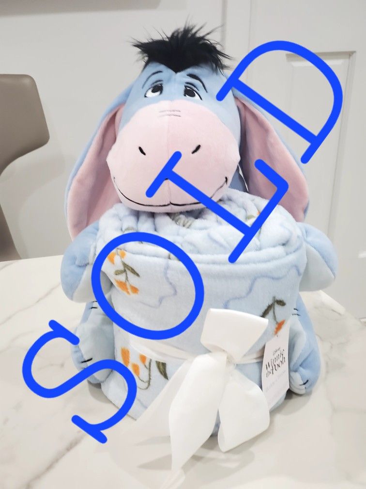 Disney Parks Eeyore Baby in Blanket Pouch Plush New with Tags by The Big One kids
Product details
Embroidered Eeyore features
Fuzzy plush fabric
Fur