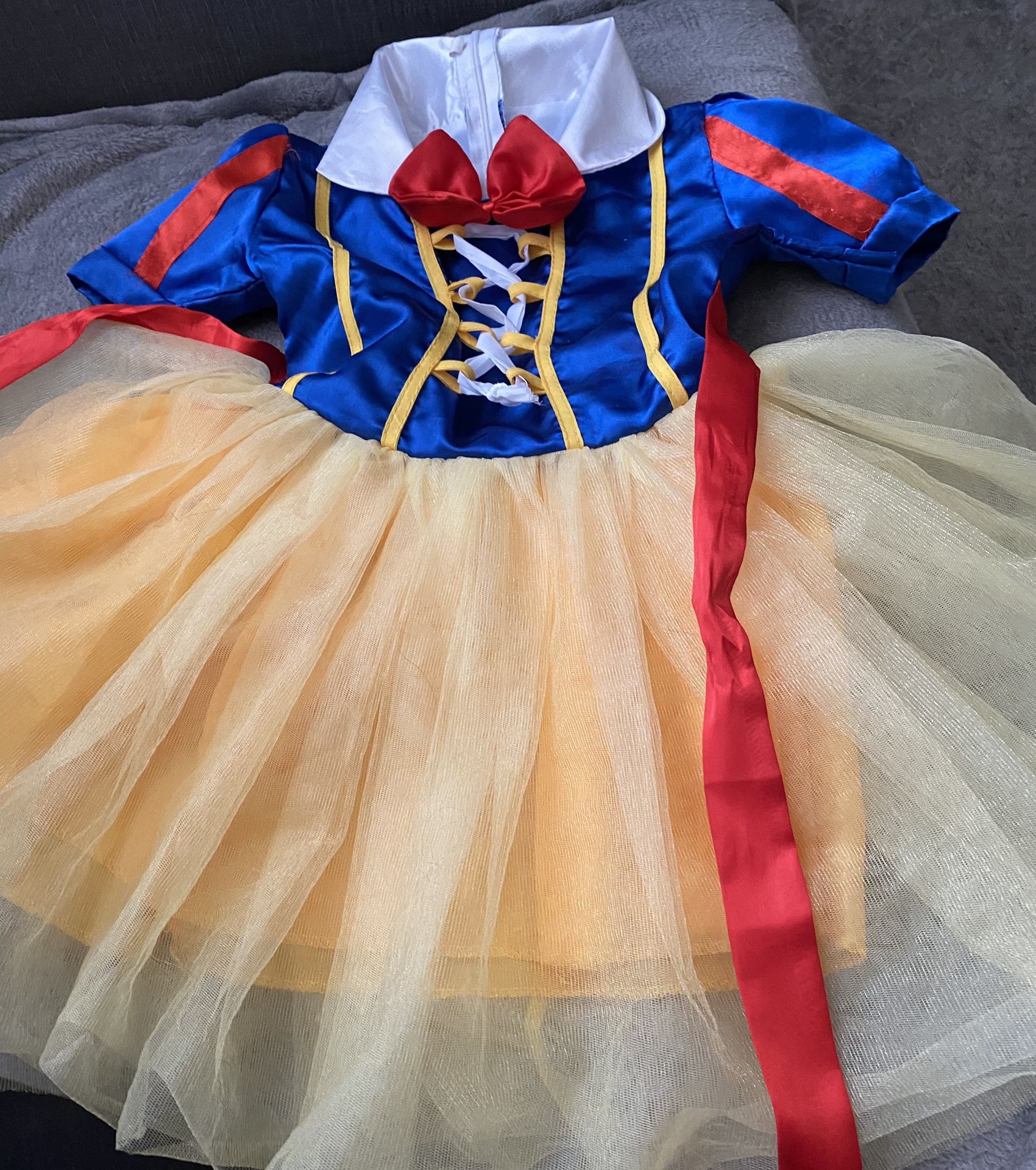 Snow White Halloween costume 2 and 3 years old