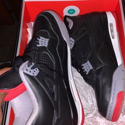 Air Jordan 4 Retro