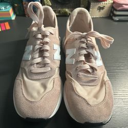 New Balance Women’s X70 YG