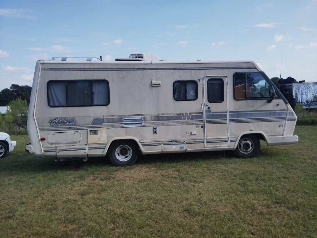 1987 Winnebago Chieftain 22 '