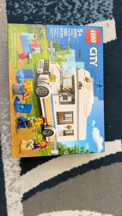 Retired LEGO City 60283 Holiday Camper Van 190pc Building Set Ages 5+ Unopened