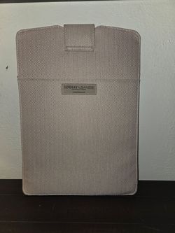 Lindsay Albanese laptop clutch