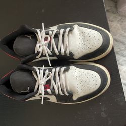 Air Jordan 1 Low Black Toe Size 10 Mens Red Black White Sneakers 2019 553558