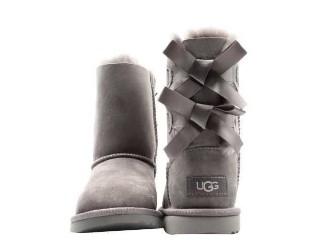 Kids Bailey Bow Uggs Size 2
