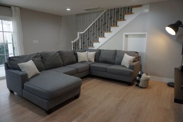4 Piece Sectional with Chaise