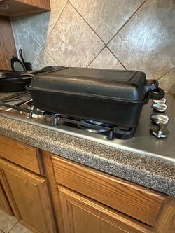 Cast Iron Pan with Lid Baking, cooking smoker