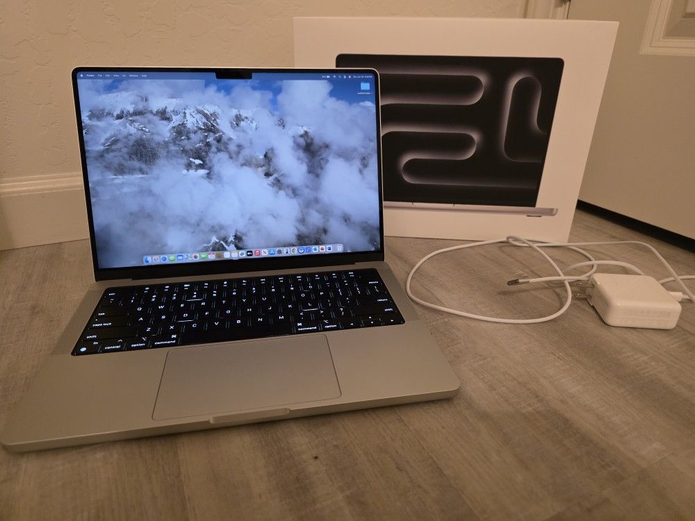 2024 MacBook Pro, 14 Inch, M4 Pro, 24GB RAM, 512GB Storage, Silver