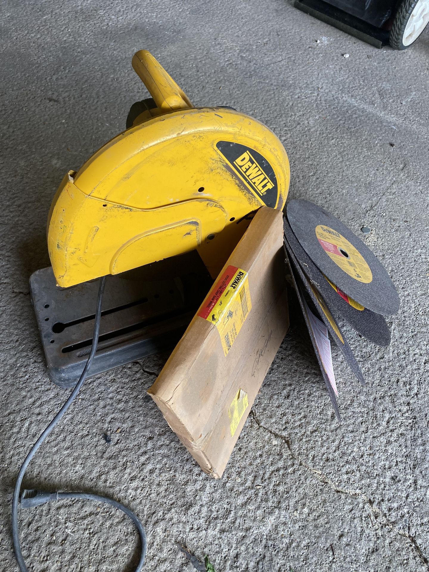 Dewalt Chop Saw. Cut Off Saw