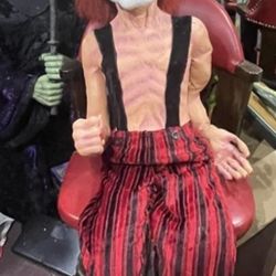 Halloween Sitting Demon Clown