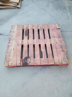 FREE Wooden Pallet