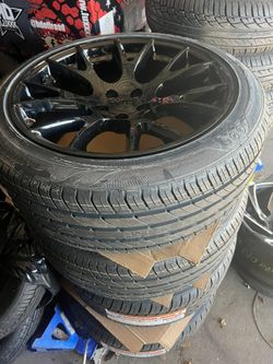 Brand New Hellcat Reps And Tires Staggered