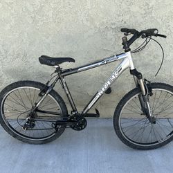 Trek 4300 Mountain Bike