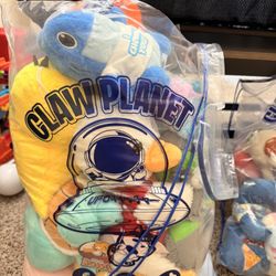 Stuffed animals (plushies)