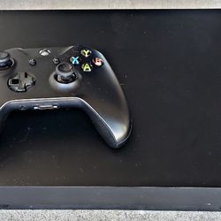 XBOX ONE X 1TB W/Controller 