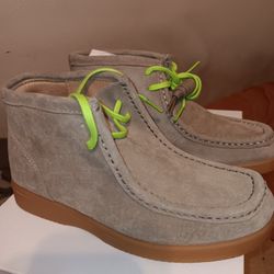 Wallabees By Hush Puppy Size 5 Suede Brand New Og Box And Laces 