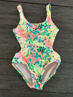 Girls swimsuits size 6