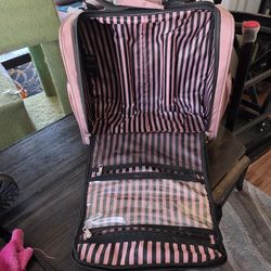 London Fog travel.bag