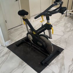 LeMomd Revmaster Stationary Exercise Bike