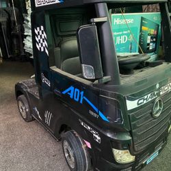 24 Volt BMW Kids Truck