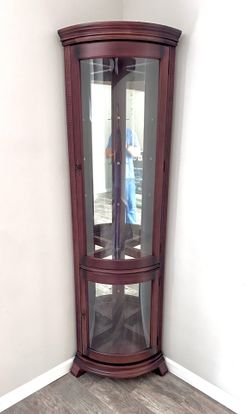 Corner curio cabinet