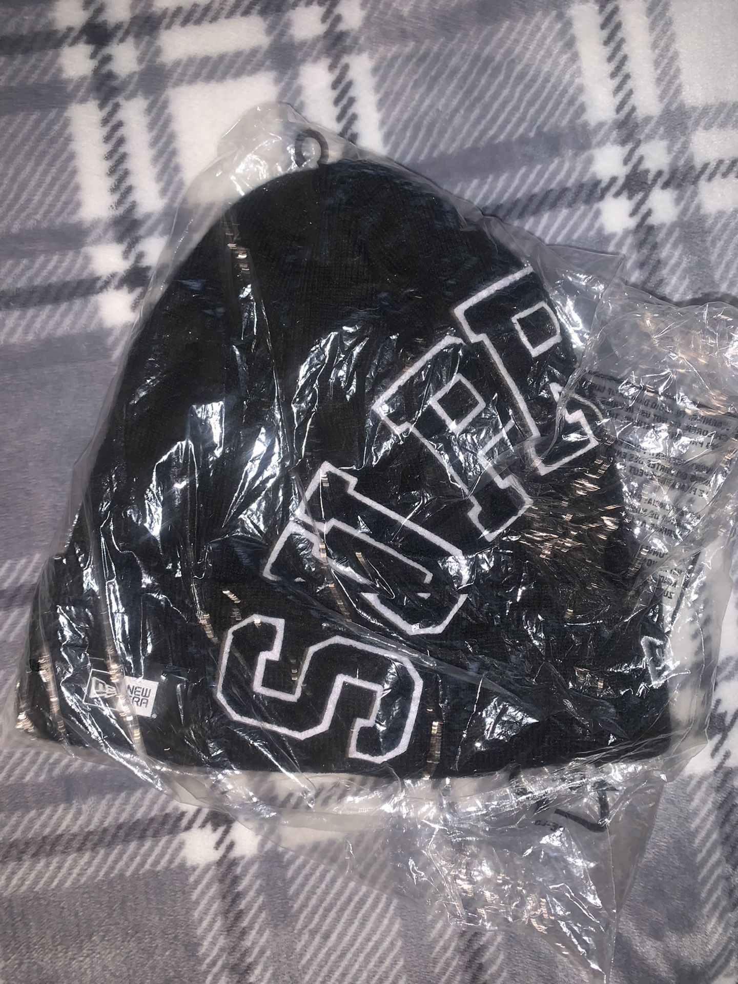 Supreme New Era Beanie