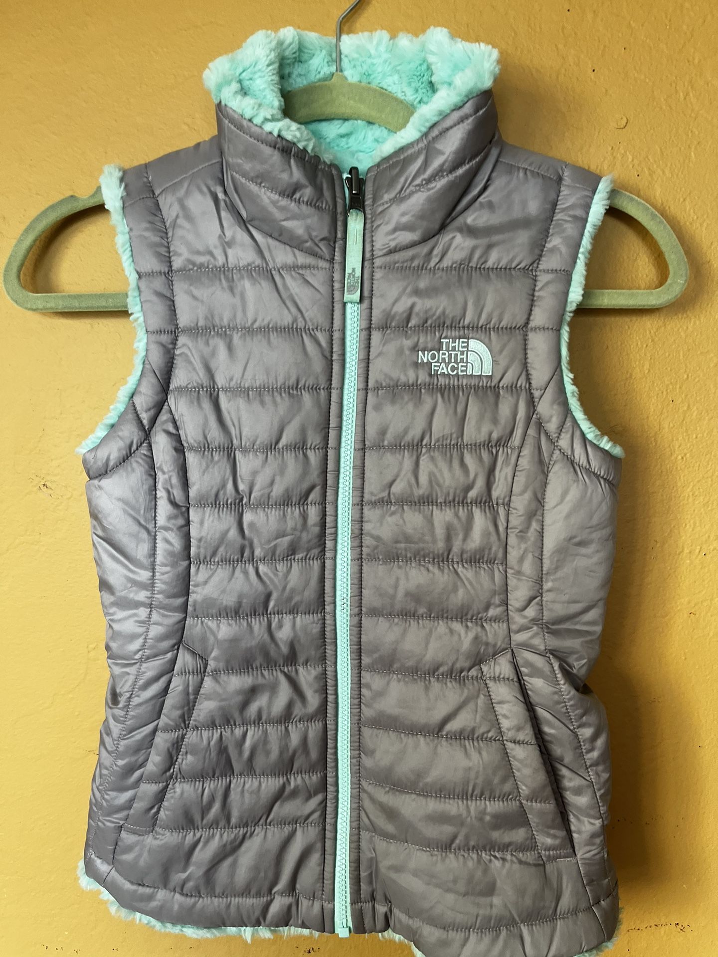 Girls NORTHFACE REVERSIBLE VEST 