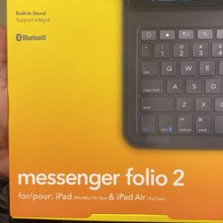 iPad Messenger Folio 2
