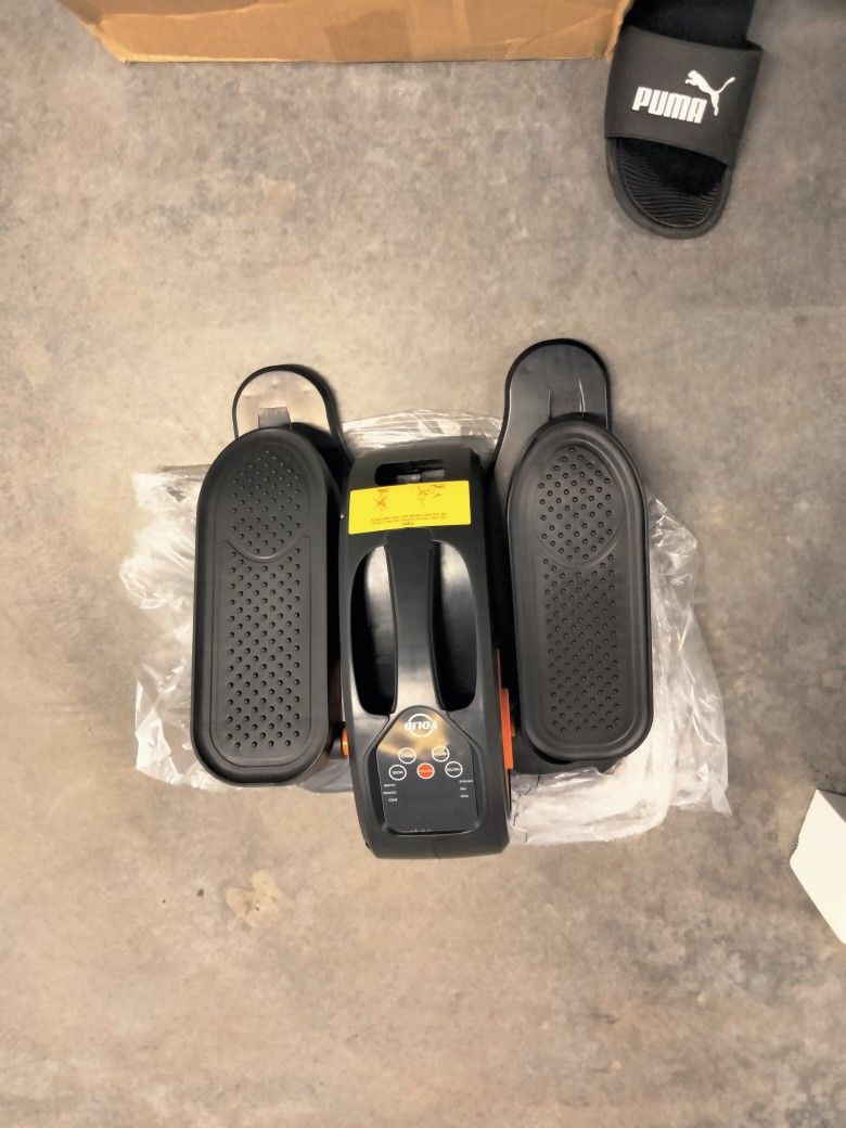 Seated Elliptical Machine 