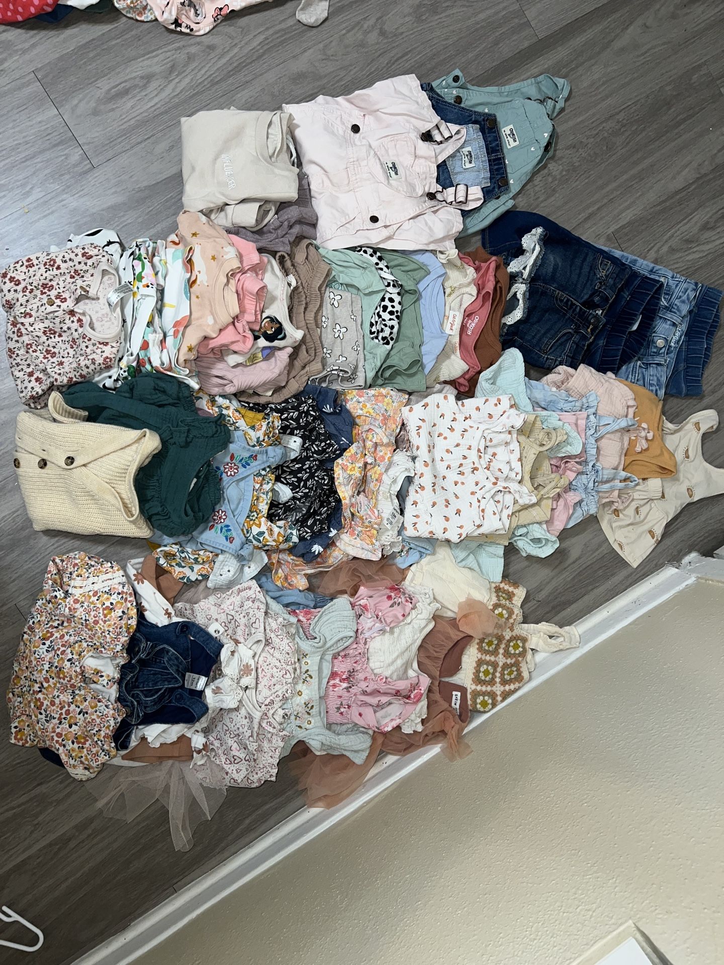 baby girl clothes 12 MO