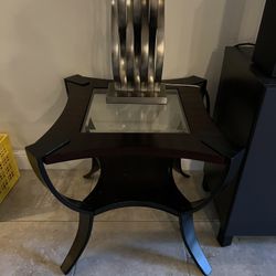 End Table With Lamp