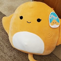 SQUISHMALLOW HALTON NEW 