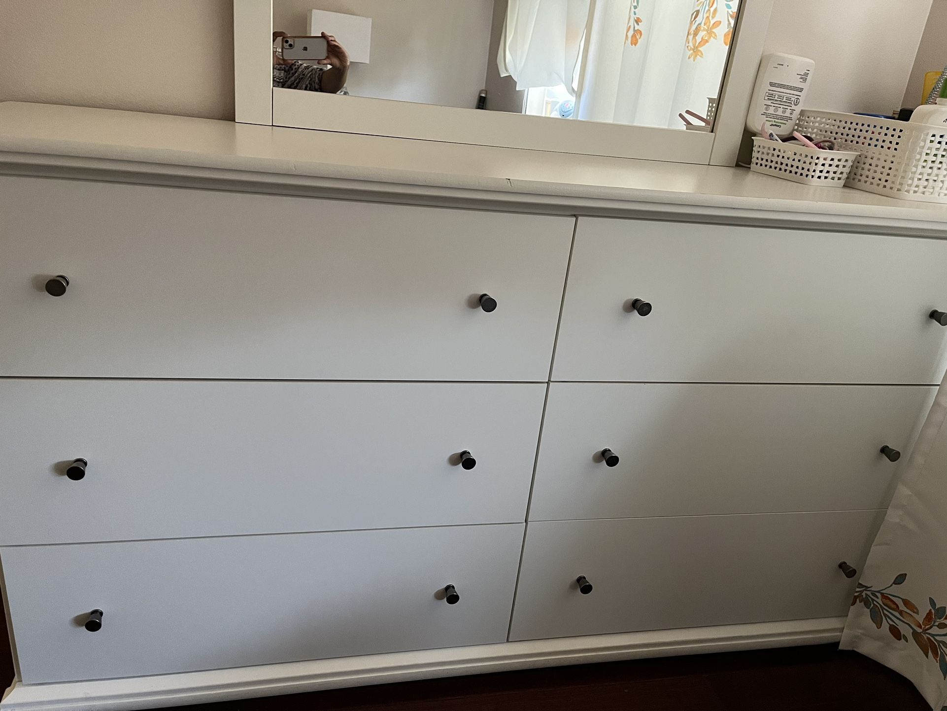 Moving Out- 6 Drawer Dresser With Mirror