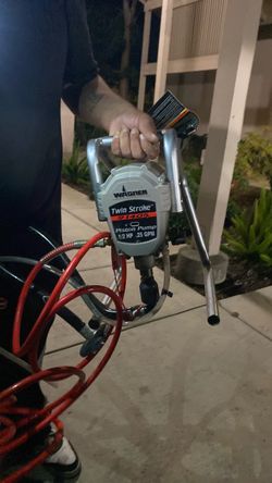 Wagner twin stroke 1/2hp .25 gona with hose n fine used only one time no paint on it new with taxes 500
