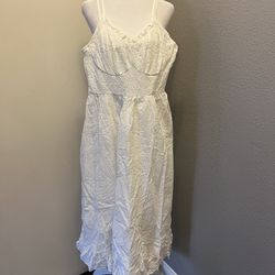 Women’s White Eyelet Spring Dress Size Medium