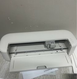 New !!!Cricut Explore 5 Cutting Machine