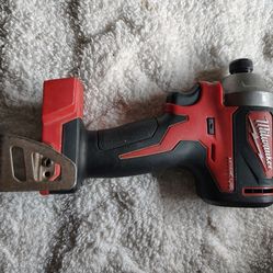 Milwaukie m18 brushless drill