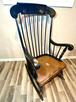 Vintage Ethan Allen Colonial Style Salem Rocker