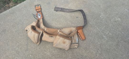 Leather tool belt