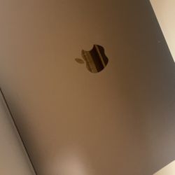 Works Amazing, Still New Just That 1 Line On The Inner Screen But It Doesn’t Effect Anything 
