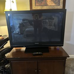 Awesome Plasma 42” Panasonic Viera TV with remote and cables (no longer made)