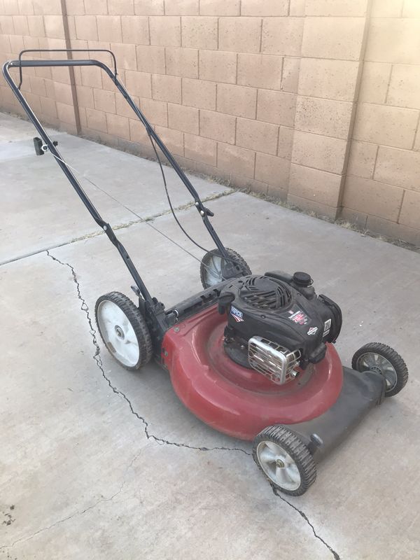 Yard Machines Briggs & Stratton 550 EX Lawn Mower for Sale in Phoenix