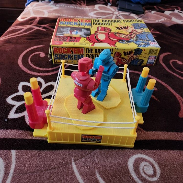 Rock 'Em Sock 'Em Robots Board Game