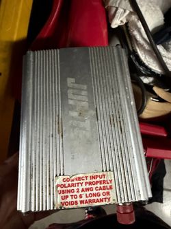 Car Audio Amplifier with Finned Aluminum Housing