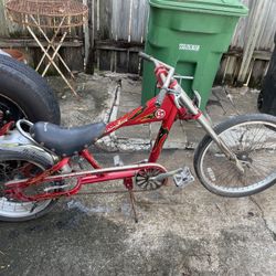 Schwinn Stingray Chopper 