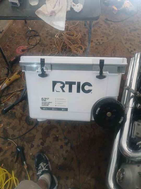 RTIC 52 qt Ultra-light Wheeled Cooler