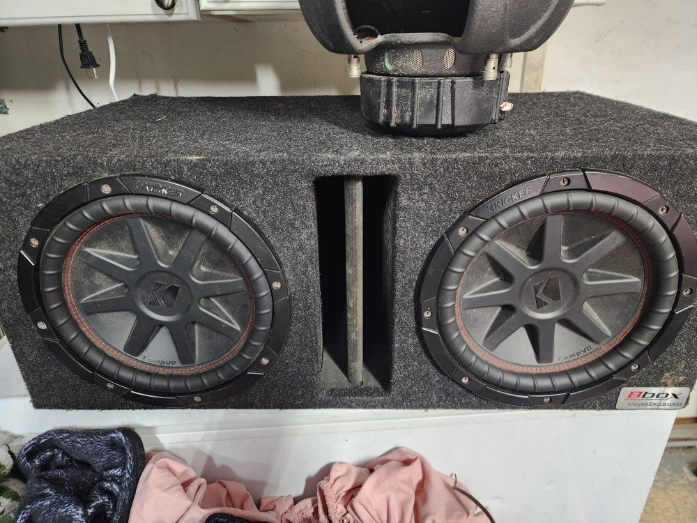 Kicker Cvr 10's